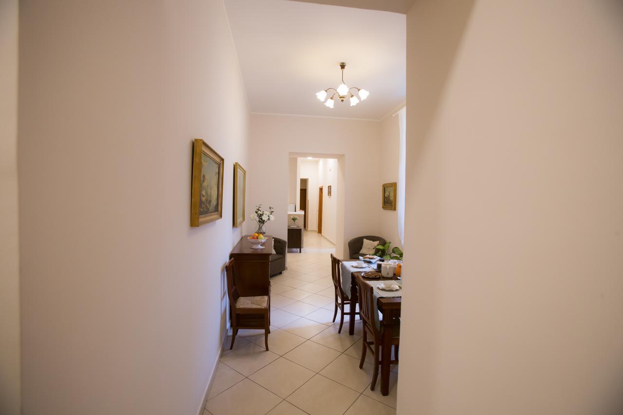 A Casa Di Nonna Giulia Nápoles Exterior foto